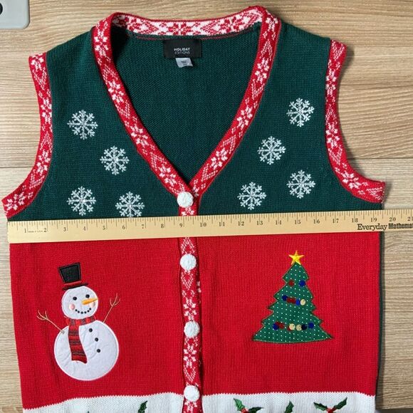 Holiday Editions Festive Red and Green Holiday Sweater Vest Size Medium NWOT - Picture 7 of 8